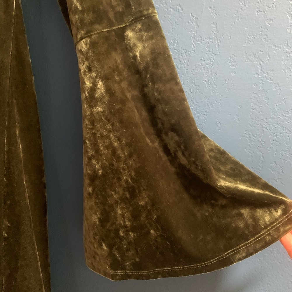 a.n.a. Crushed Velvet Bell Sleeve Mini Dress Size Med Green Boho Hippie Fairy - Picture 4 of 7